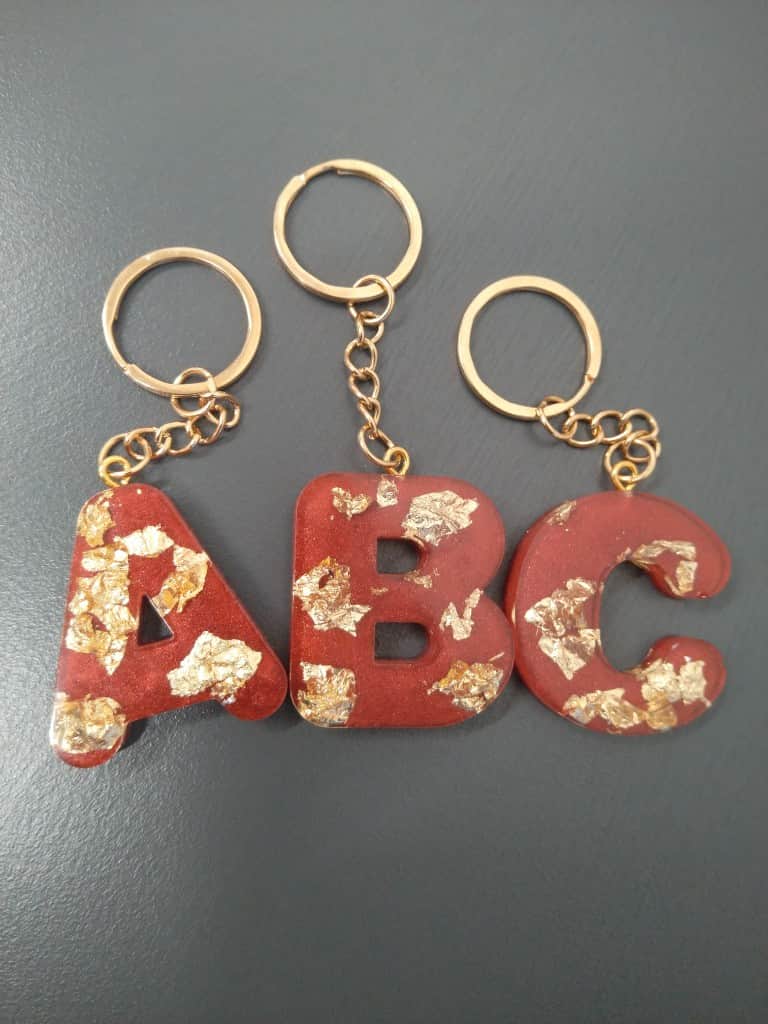 Atslēgu piekariņš burtiņš