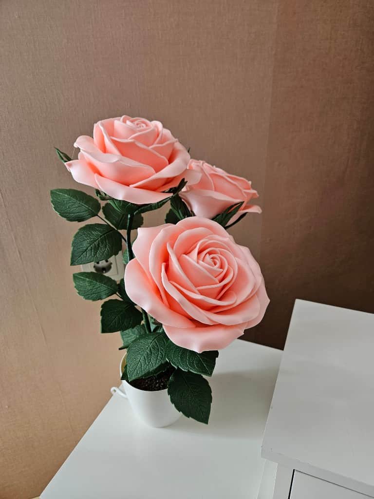 Naktslampiņa "ROZES"