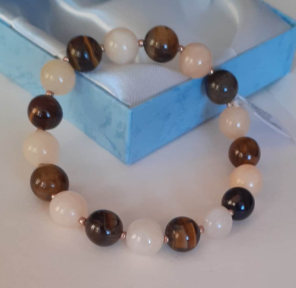 Elastīga dabīgo akmeņu rokassprādze