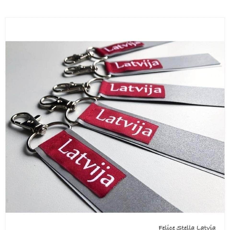 Atstarotājs ar etnogrāfisko lentu