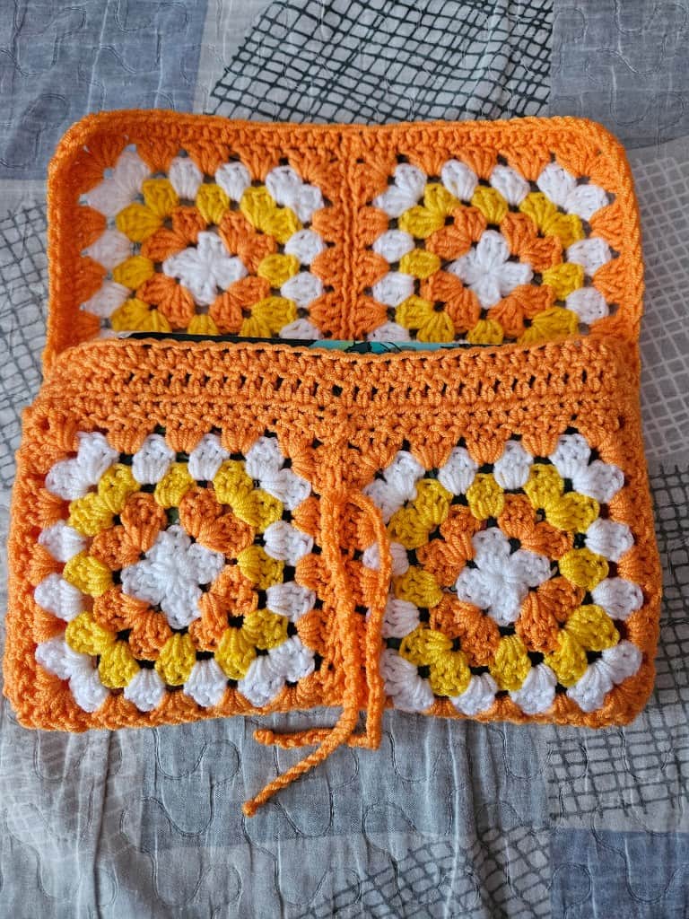 Grāmatas aizsarg somiņa