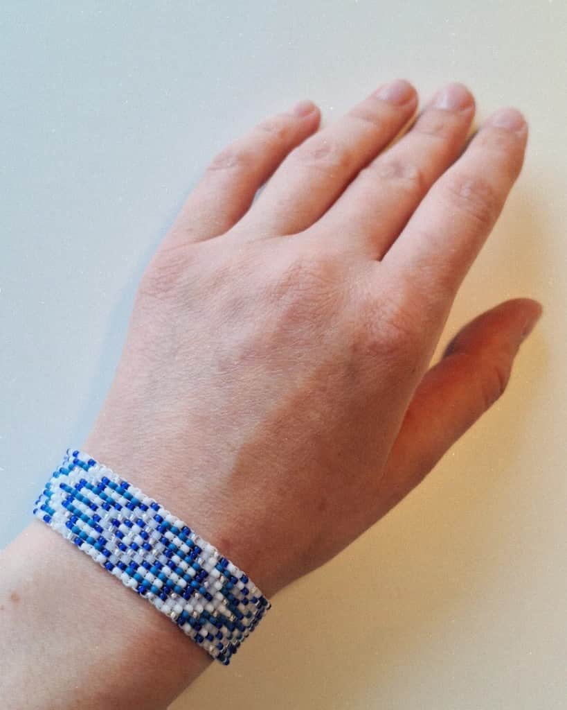 Pērlīšu rokassprādze