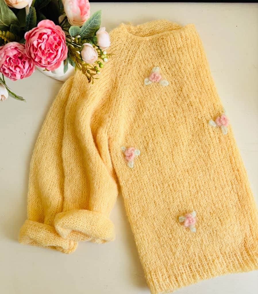 Saulains adīts ikdienas džemperis.