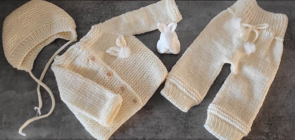 Jaundzimušo merino vilnas komplekts.