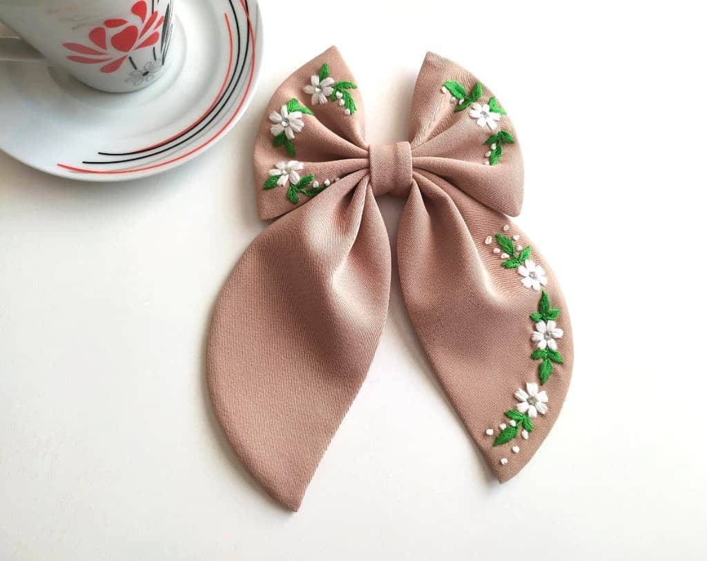 Matu aksesuārs/Matu sprādze/Matu klips/Bante ar izšuvumu