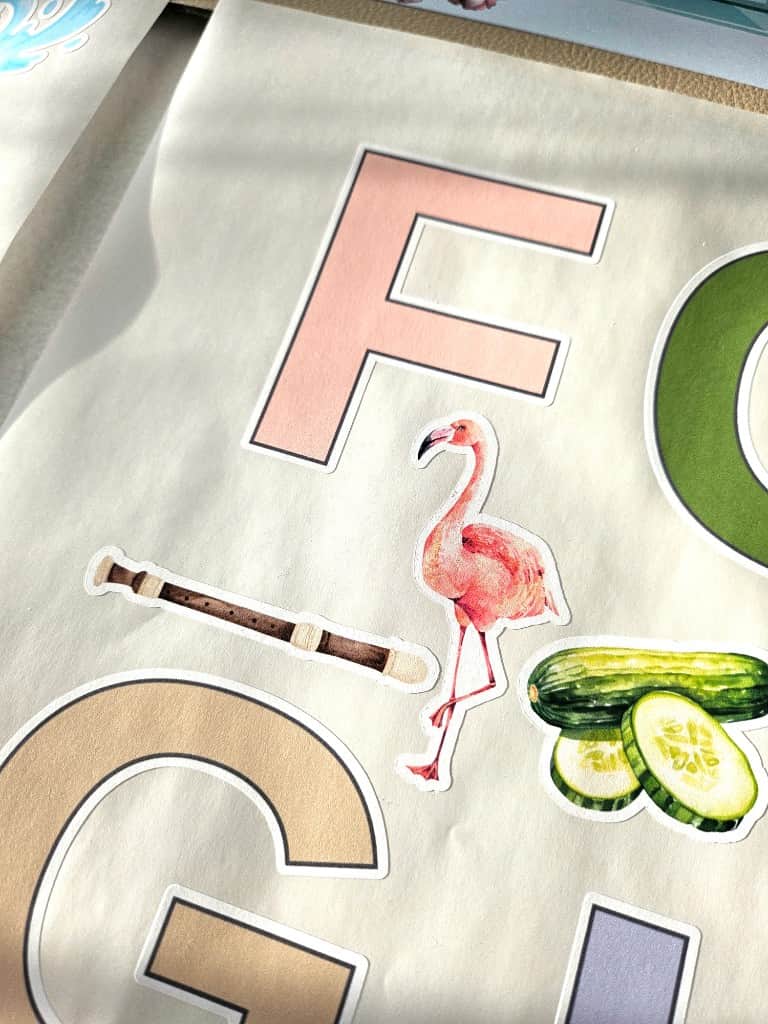 Līmpapīra uzlīmes "Alfabēts"