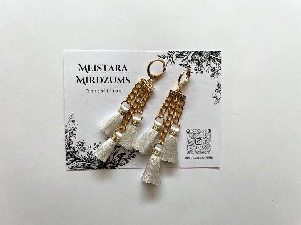 3 Bārkšu auskari (balti)