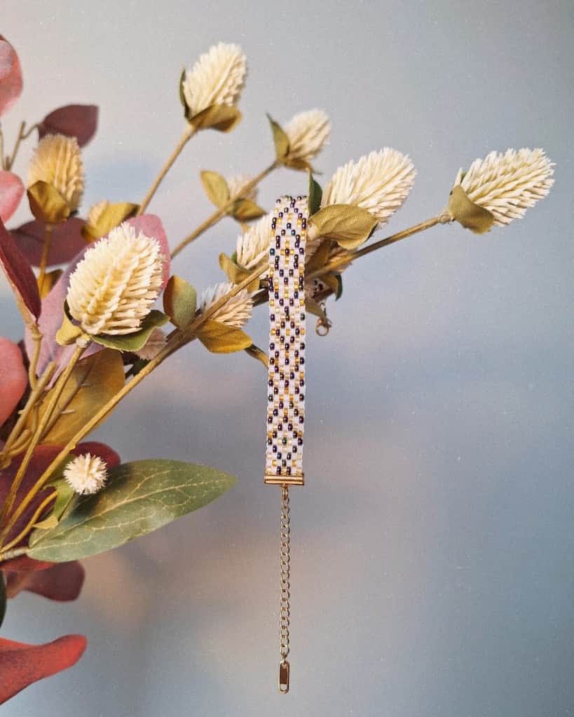 Pērlīšu rokassprādze