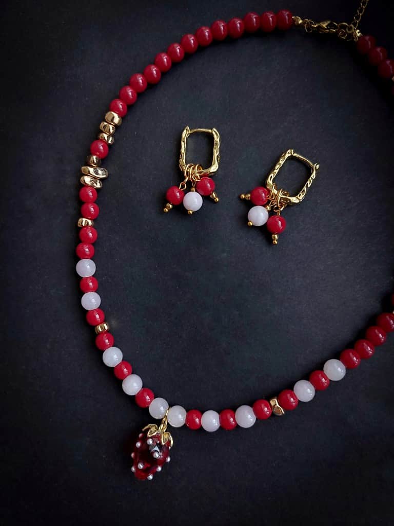 Komplekts zemeņu kaklarota + auskari 2in1