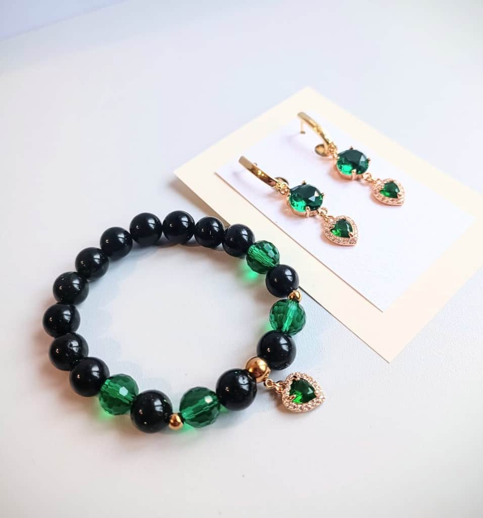 Komplekts auskari un aproce Sirsniņa uc