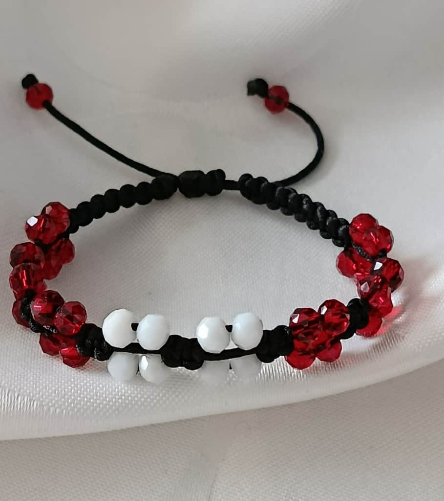 Rokassprādzes "Sarkanās karalienes" 