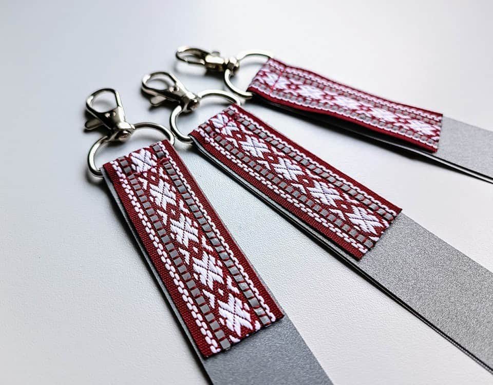 Atstarotājs ar etnogrāfisko lentu