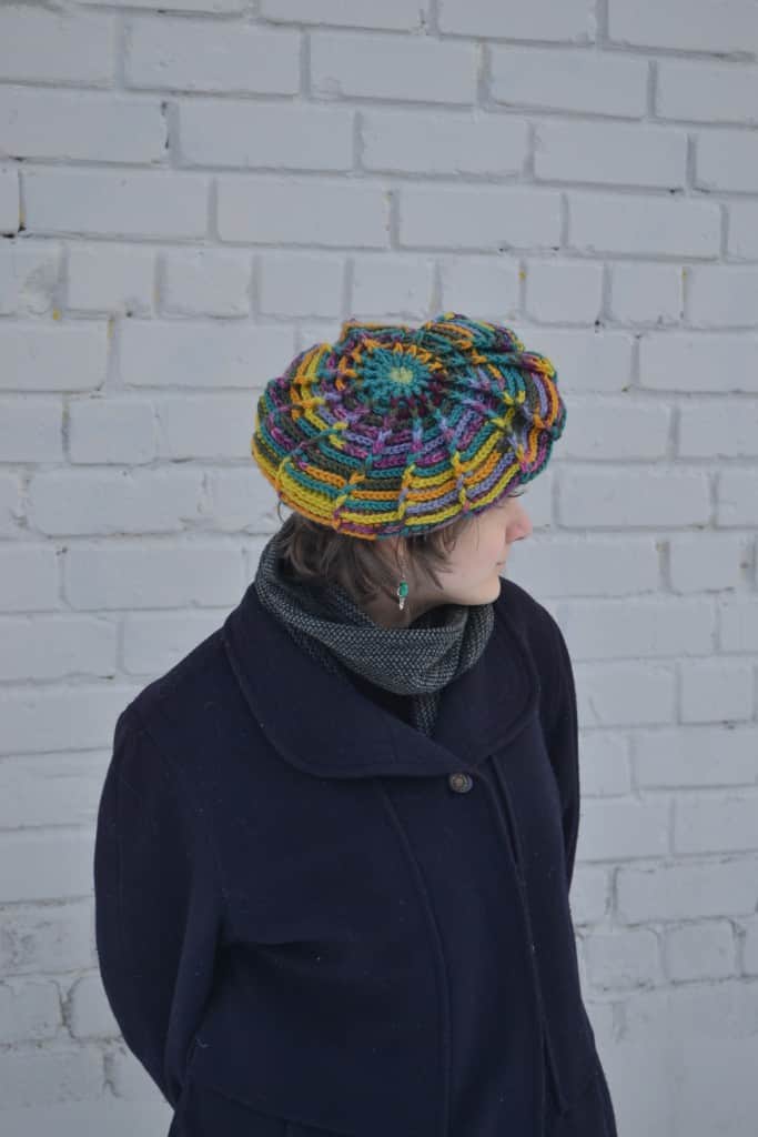 tamborēta raiba berete