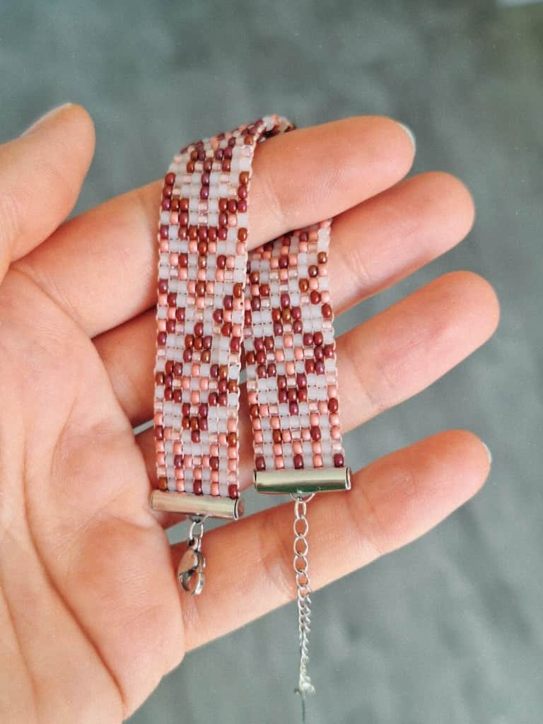 Pērlīšu rokassprādze