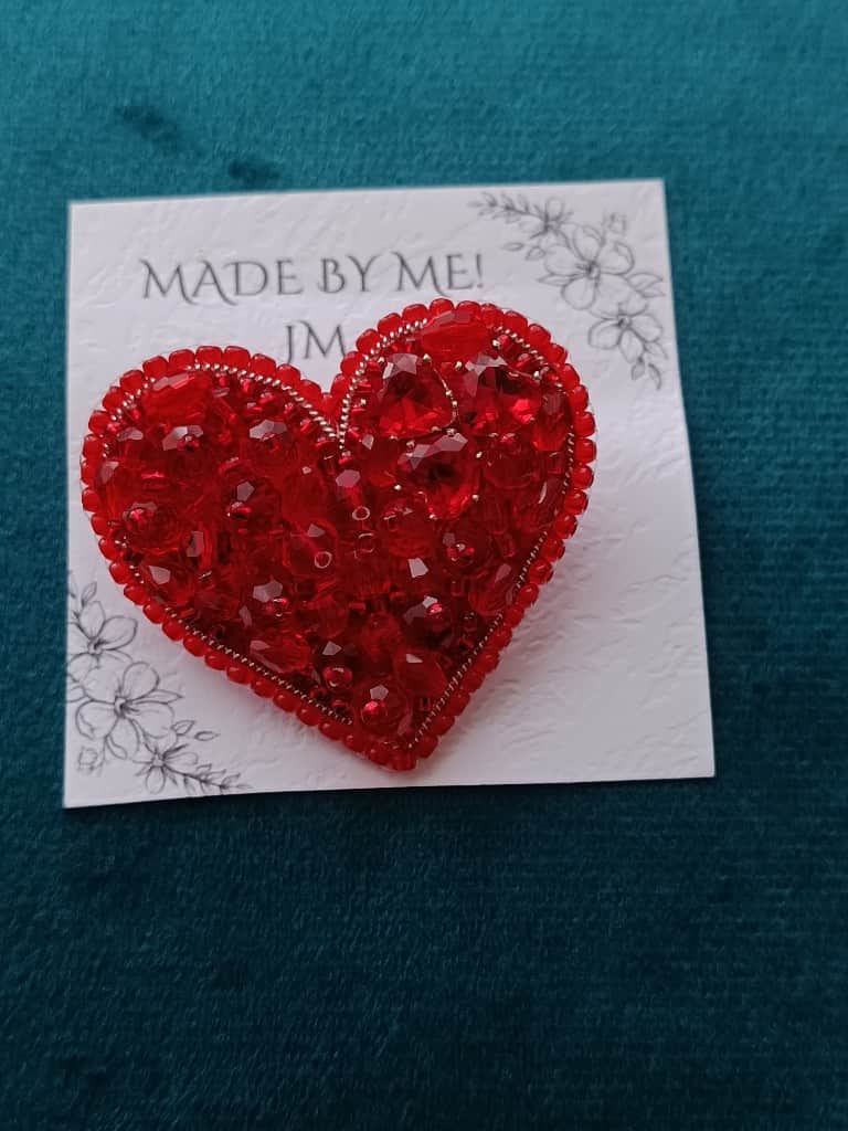 Piespraude (broša) "Sarkanā Sirds" 