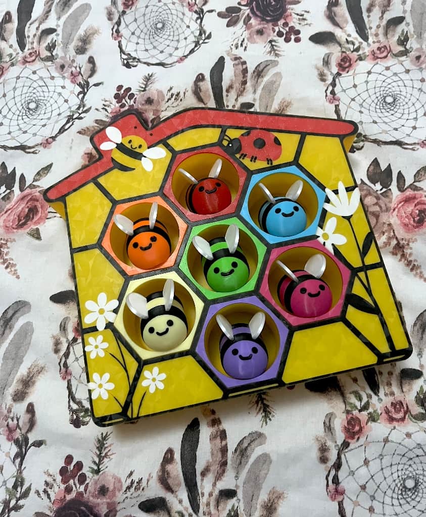 Krāsu spēle - Bišu strops