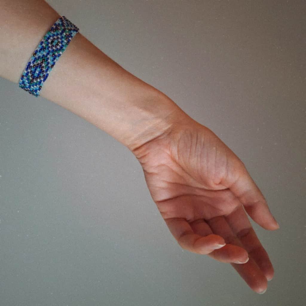 Pērlīšu rokassprādze