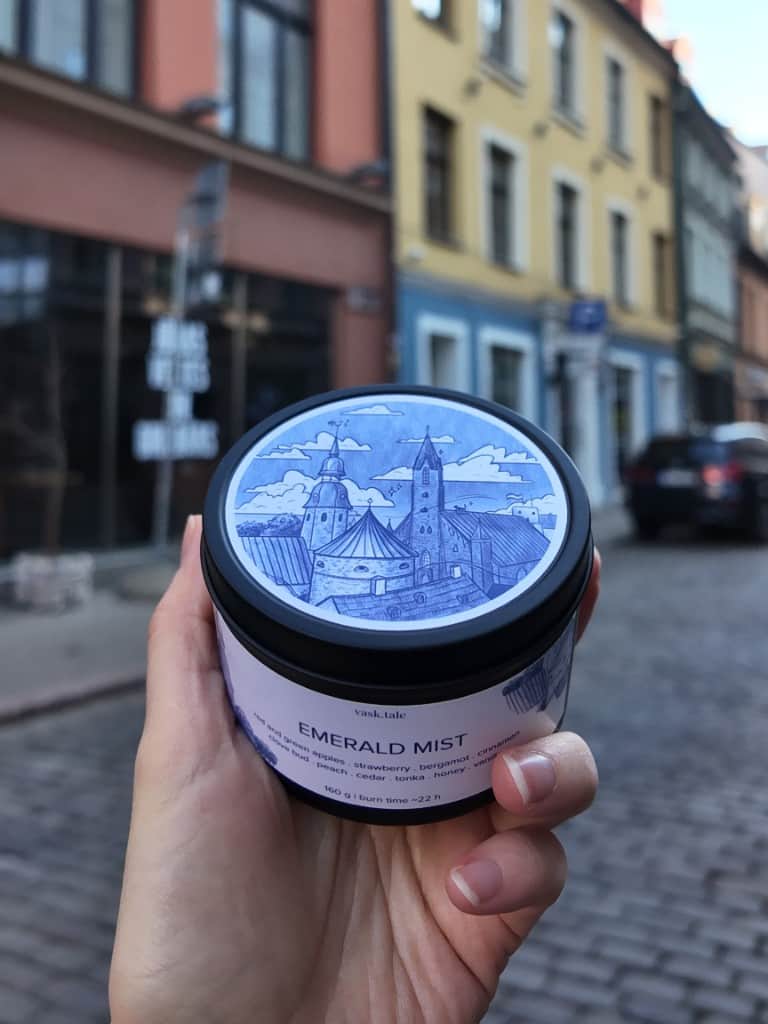 Sojas vaska svece "Emerald Mist"