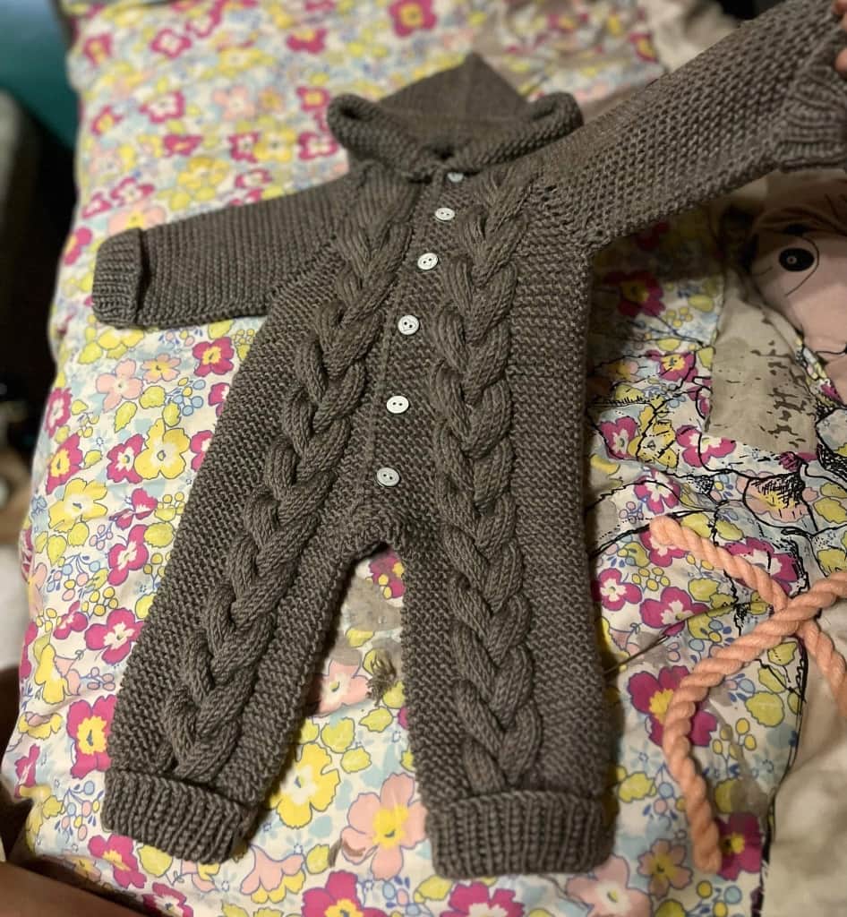 Kombinezoniņš ar pīnīti