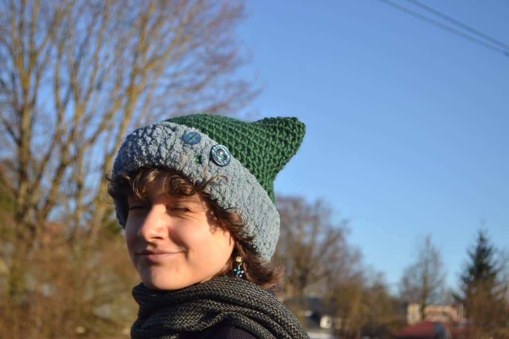 tamborēts zaļš mjau-bīnijs