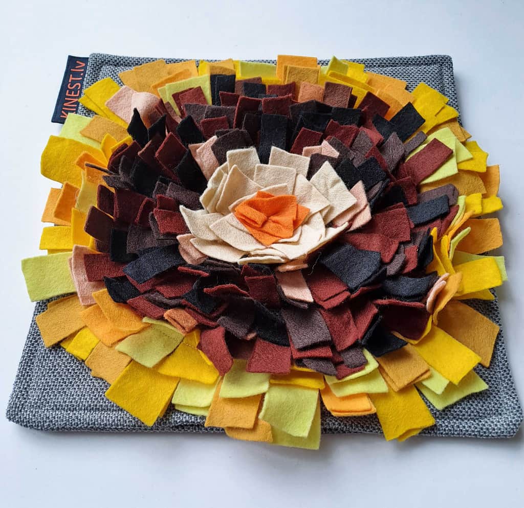 Paklājiņš suņiem gardumu meklēšanai "Saulespuķe"