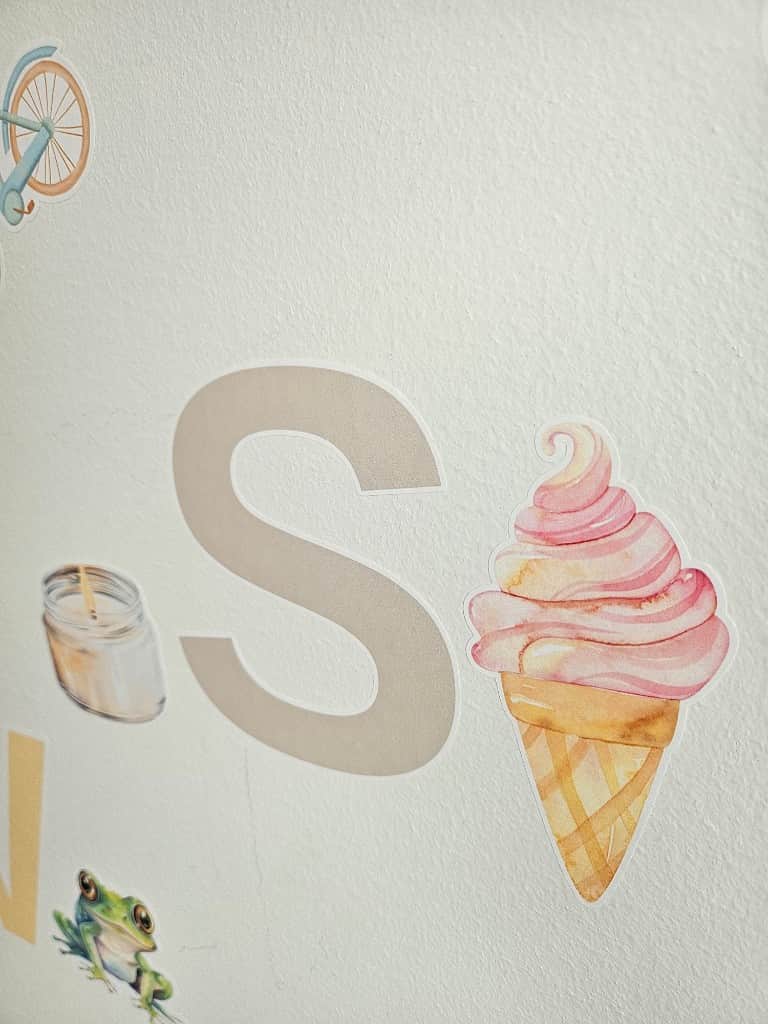 Līmpapīra uzlīmes "Alfabēts Pastelītis"