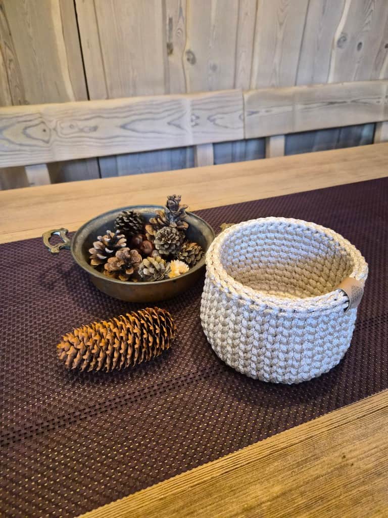 Tamborēti interjera grozi PĒRĻU mazais