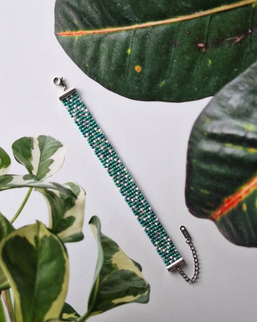 Pērlīšu rokassprādze