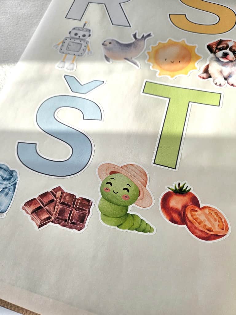 Līmpapīra uzlīmes "Alfabēts"