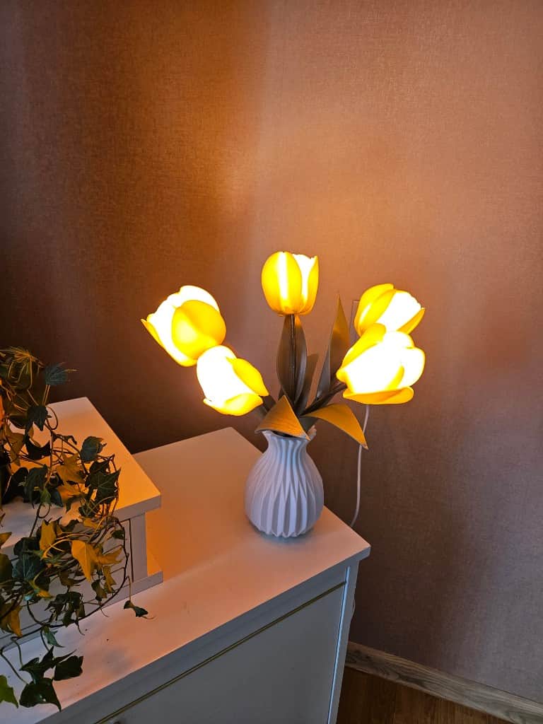 Naktslampiņa "TULPES"