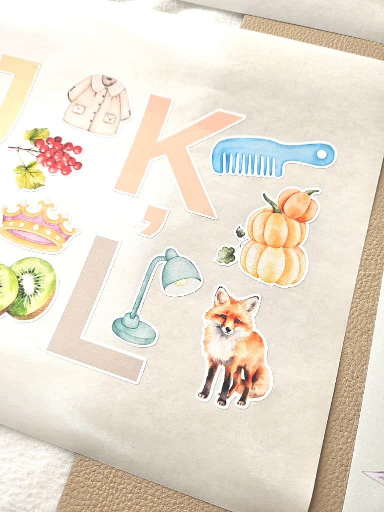 Līmpapīra uzlīmes "Alfabēts Pastelītis"