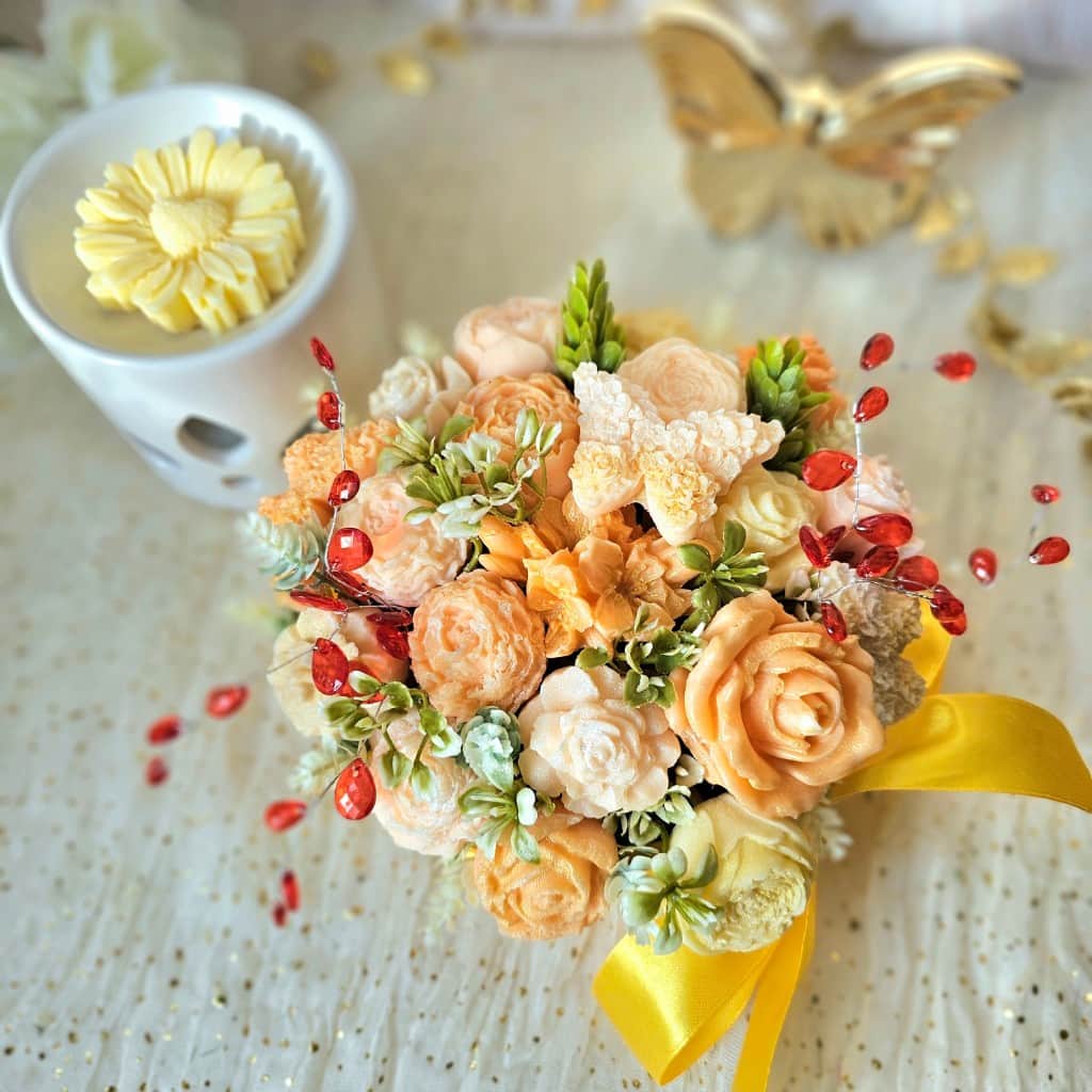 Aromātiskā kausējamā vaska ziedu kompozīcija 