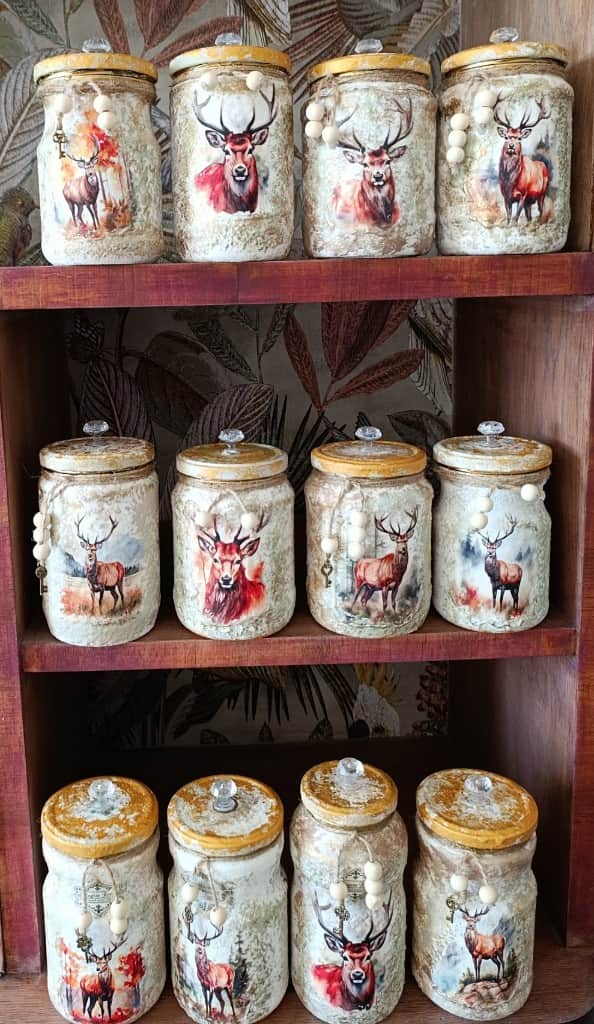 Dekoratīvi uzglabāšanas trauki 