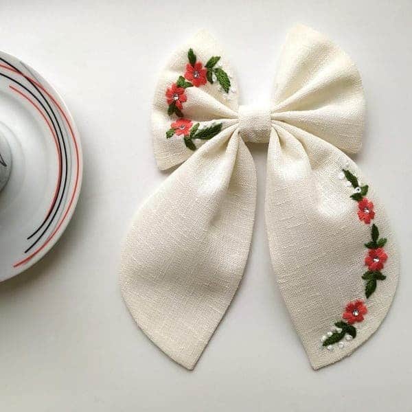 Matu aksesuārs/Matu sprādze/Matu klips/Bante ar izšuvumu