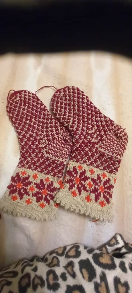 Adītas vilnas zeķes