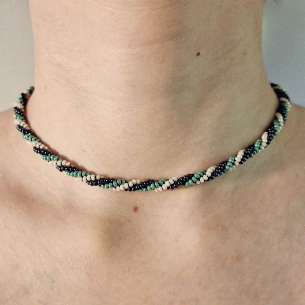 Pērlīšu kaklarota