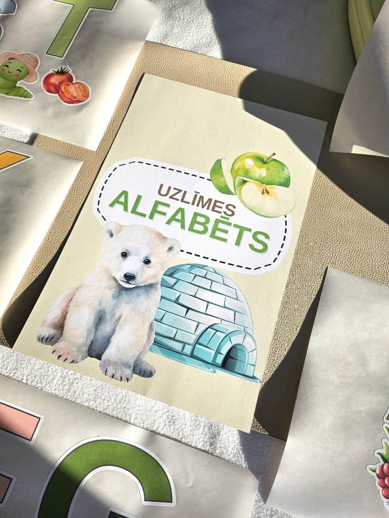 Līmpapīra uzlīmes "Alfabēts"