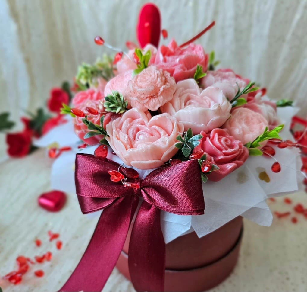 Sveces un mājas aromāti