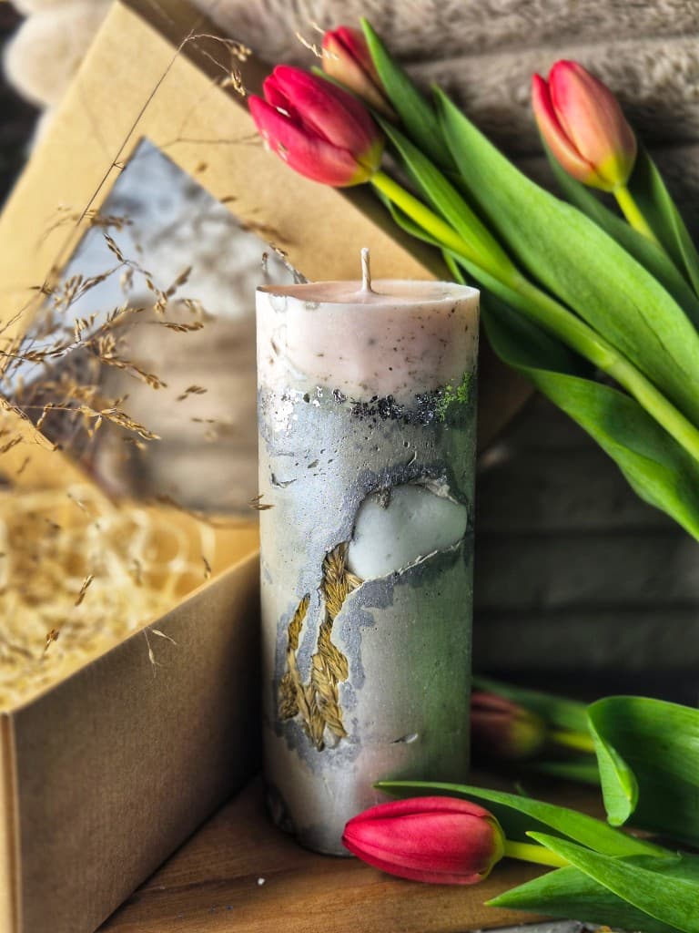 Sveces un mājas aromāti