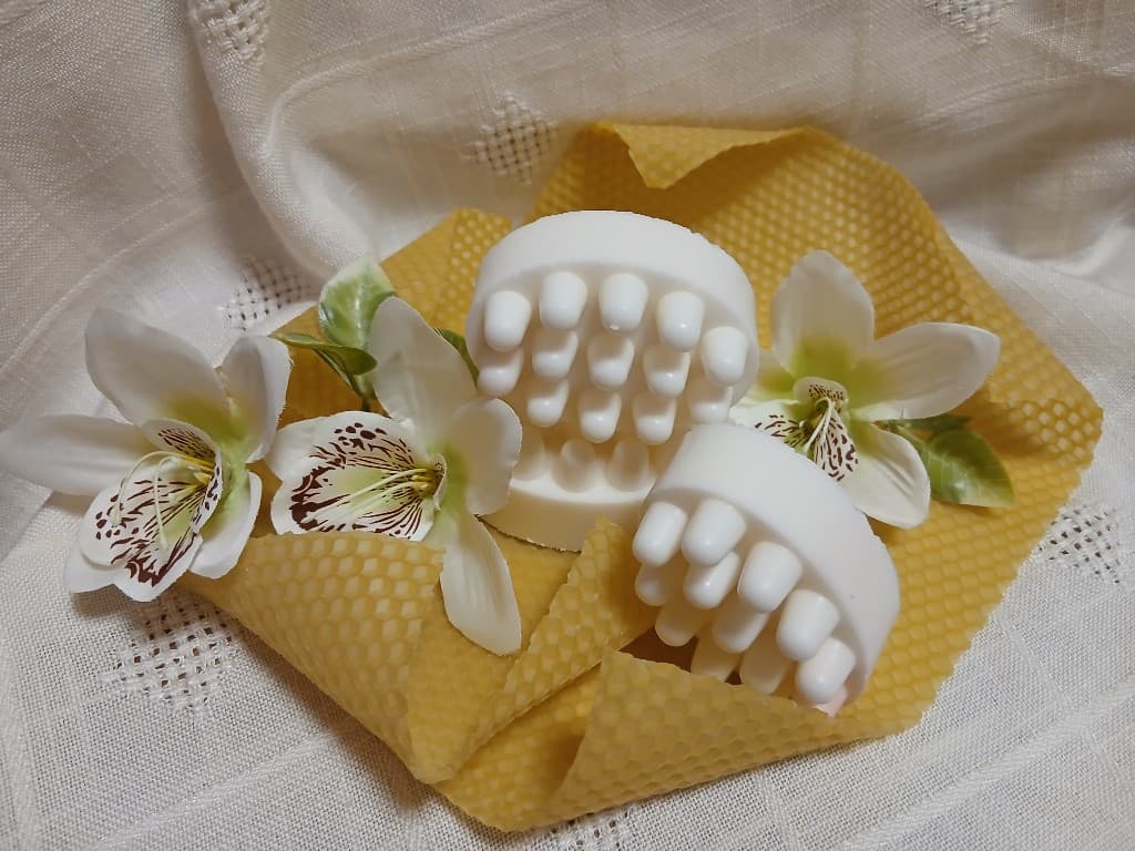 Masāžas ziepes ar medus un liepziedu aromātu