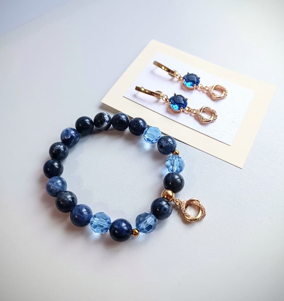 Komplekts auskari un aproce Sirsniņa uc