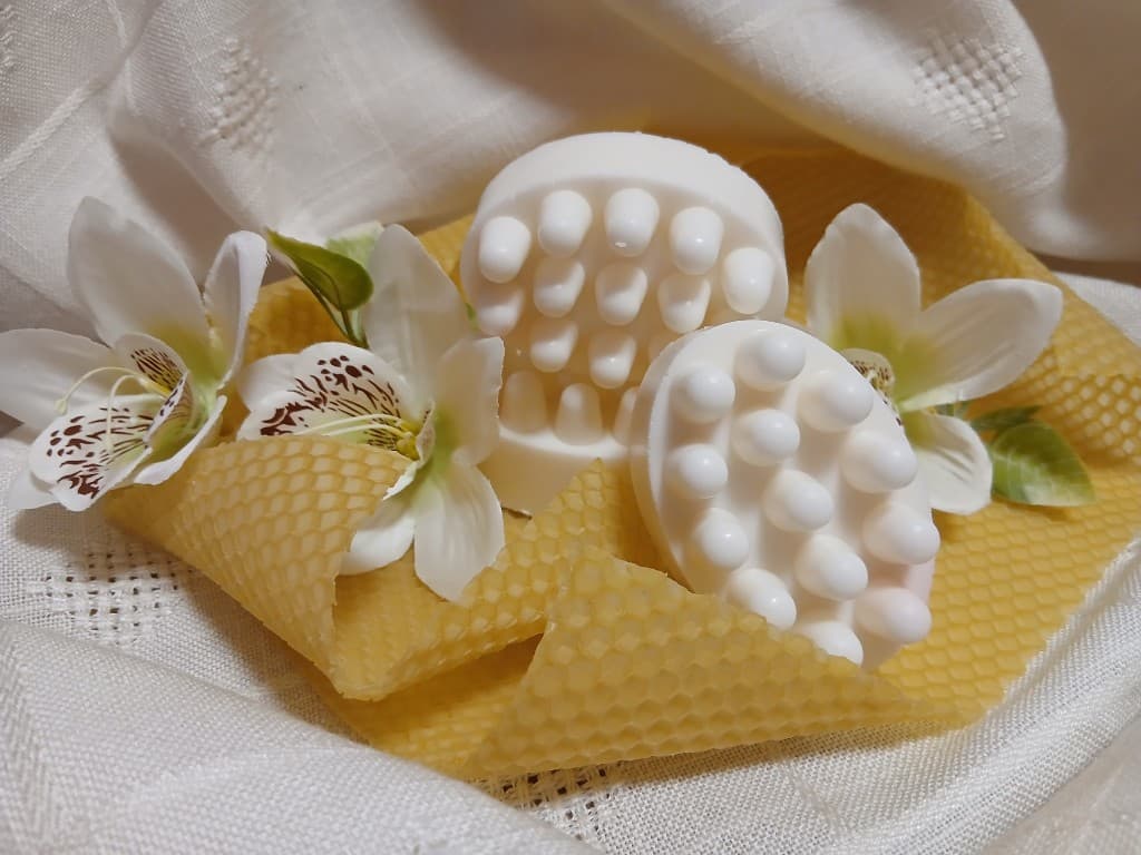 Masāžas ziepes ar medus un liepziedu aromātu