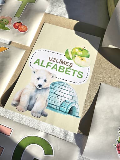 Līmpapīra uzlīmes "Alfabēts"